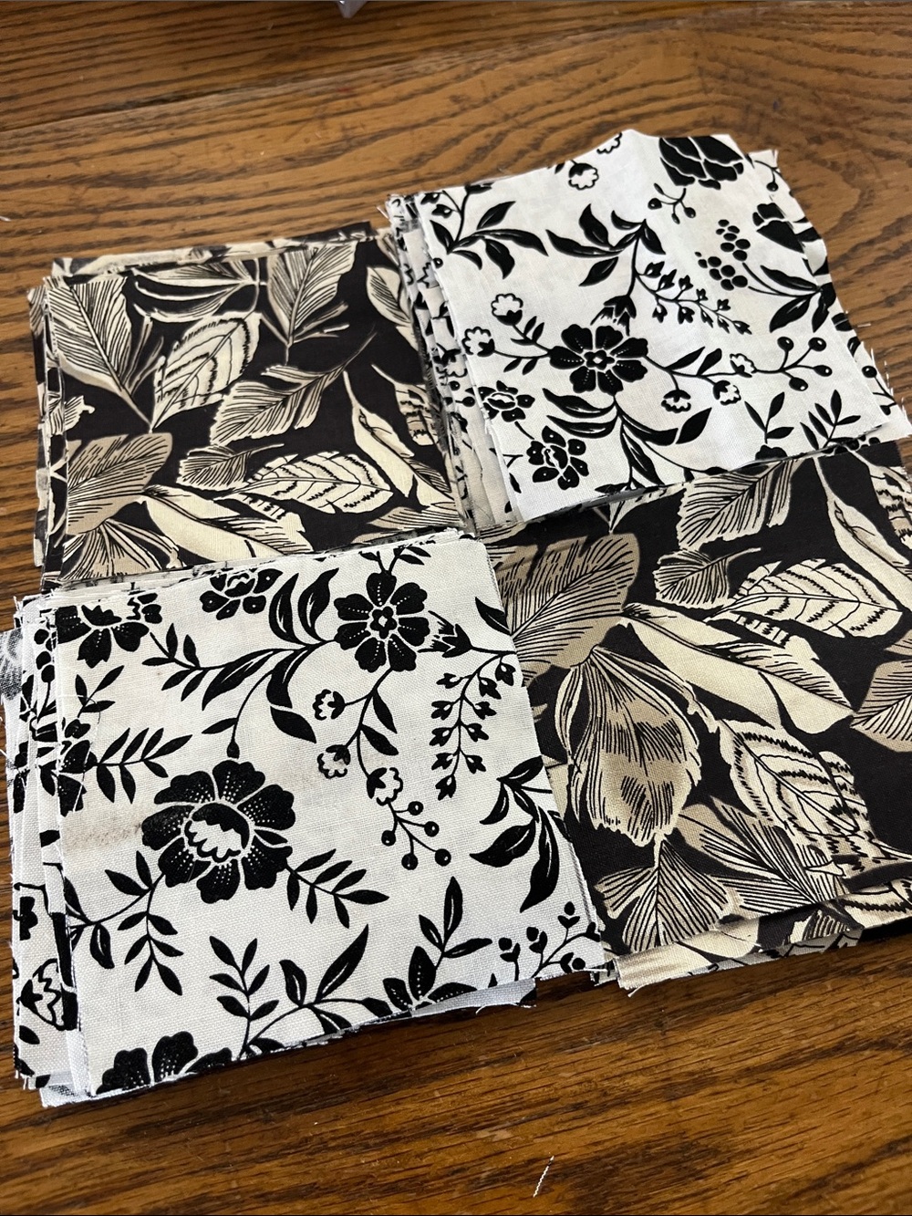 Quilt Black & White Floral Cotton Fabric Squares - 130 4” patches
